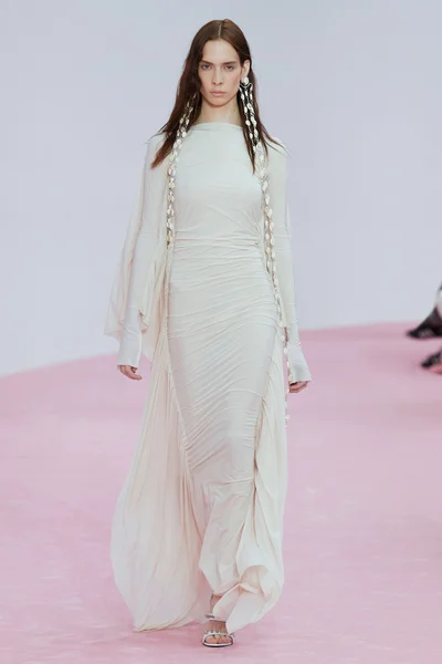 Look 19